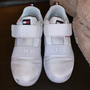 Tommy Hilfiger velcro strap sneakers!